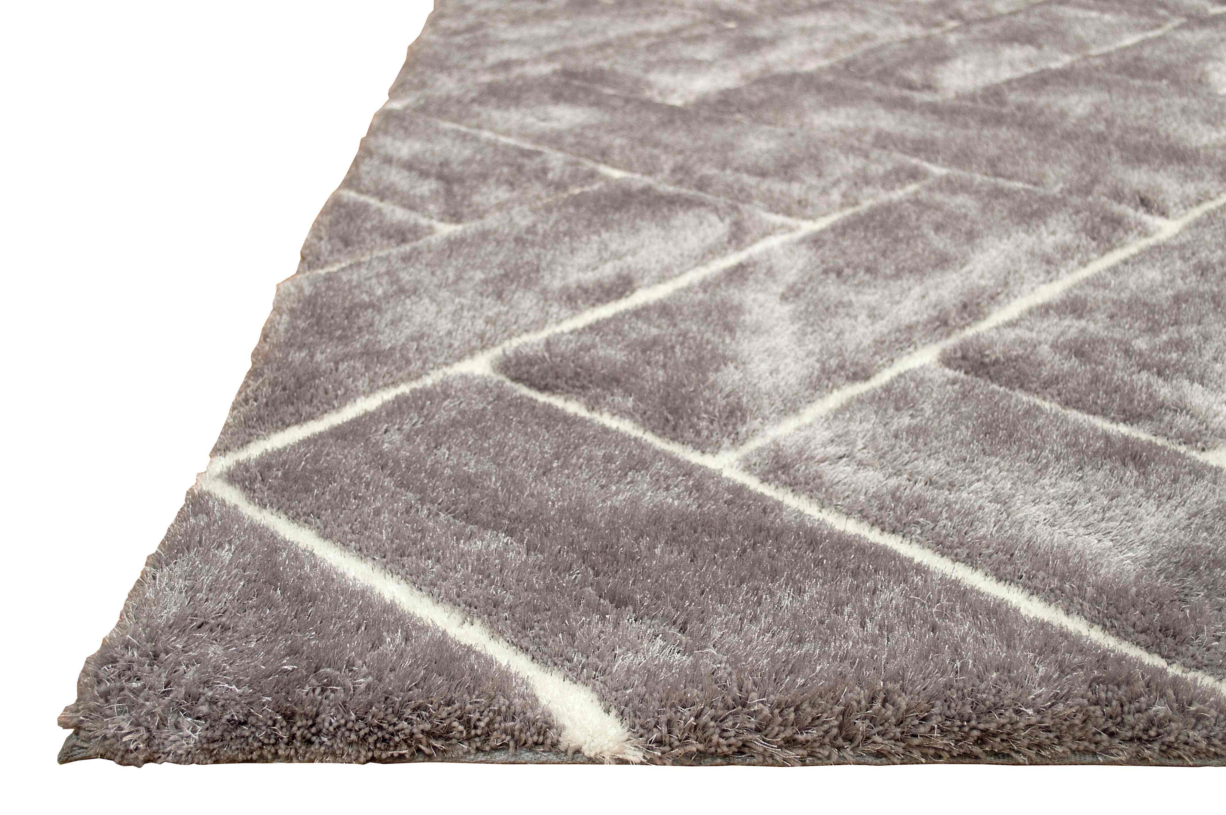 3-D Hand Carved Shaggy #101