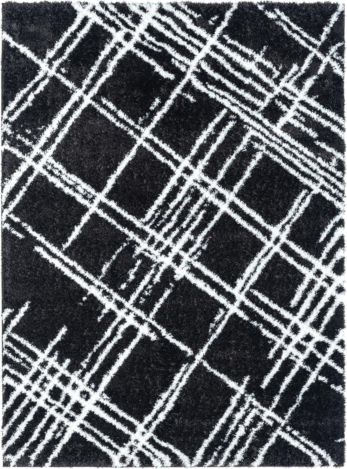 Modern Shaggy Rug - Luxurious Feel with Geometric Diamond Pattern