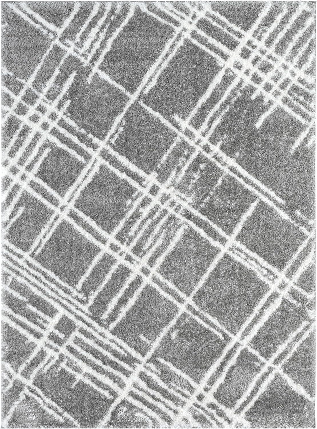 Modern Shaggy Rug - Luxurious Feel with Geometric Diamond Pattern