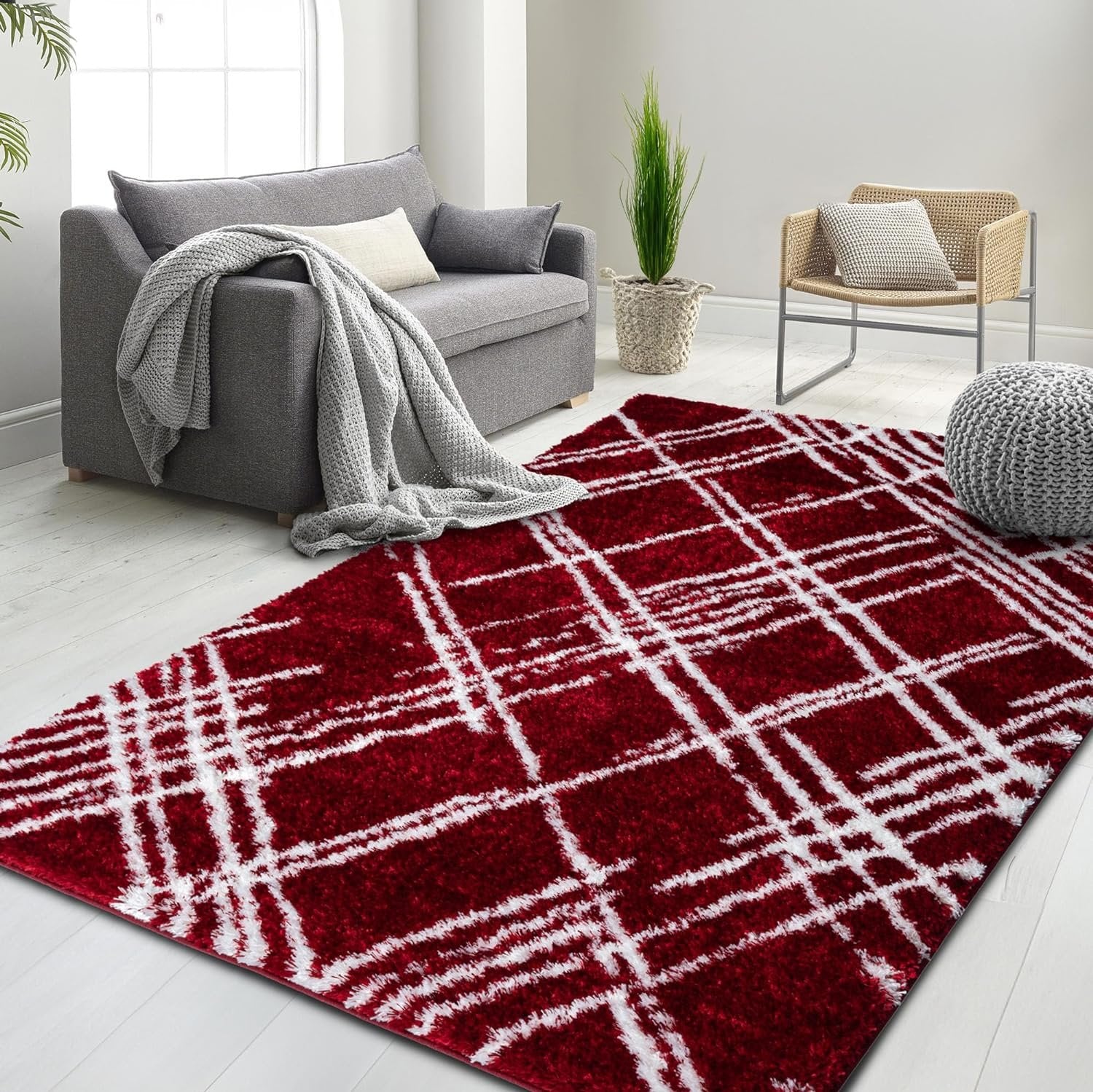 Modern Shaggy Rug - Luxurious Feel with Geometric Diamond Pattern