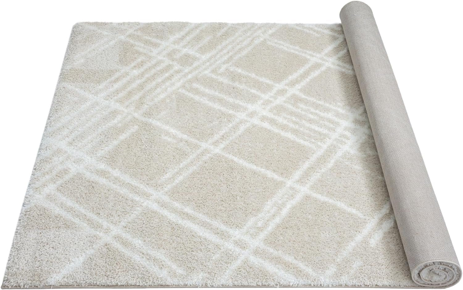 Modern Shaggy Rug - Luxurious Feel with Geometric Diamond Pattern