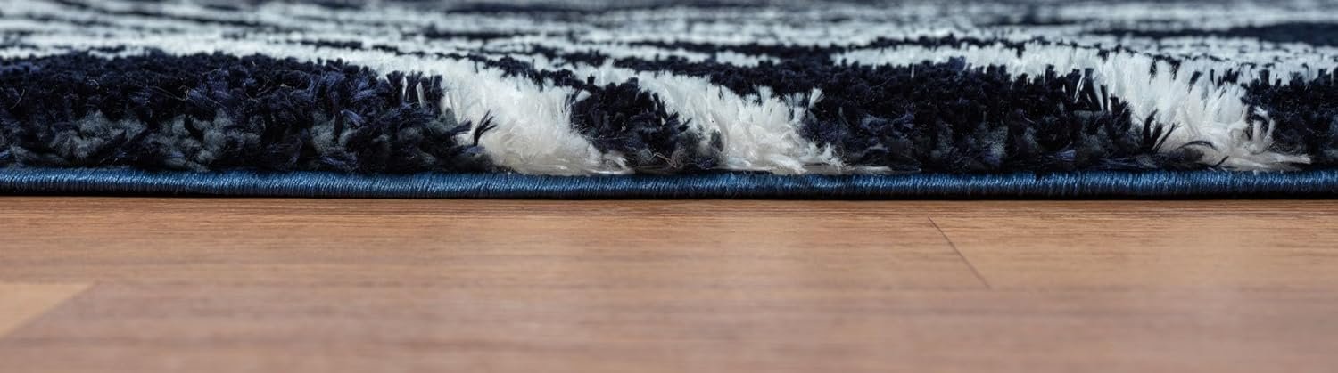 Modern Shaggy Rug - Luxurious Feel with Geometric Diamond Pattern