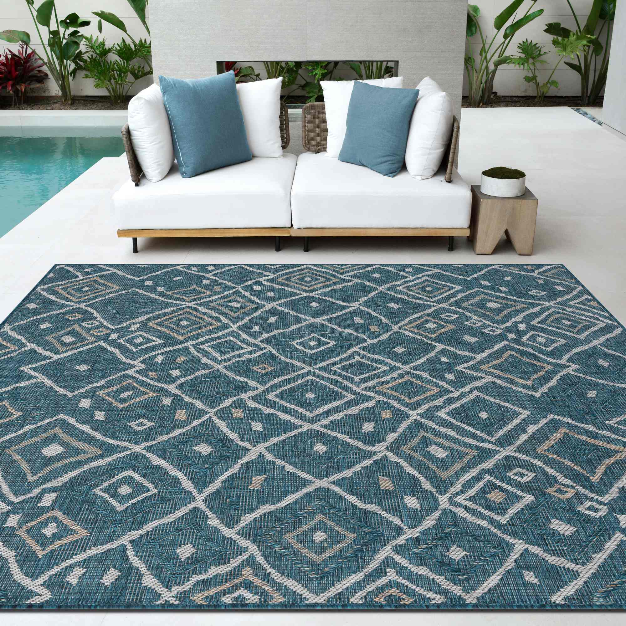 Waterproof Moroccan Outdoor Rug – Diamond Pattern – 5x7 & 8x10 Size