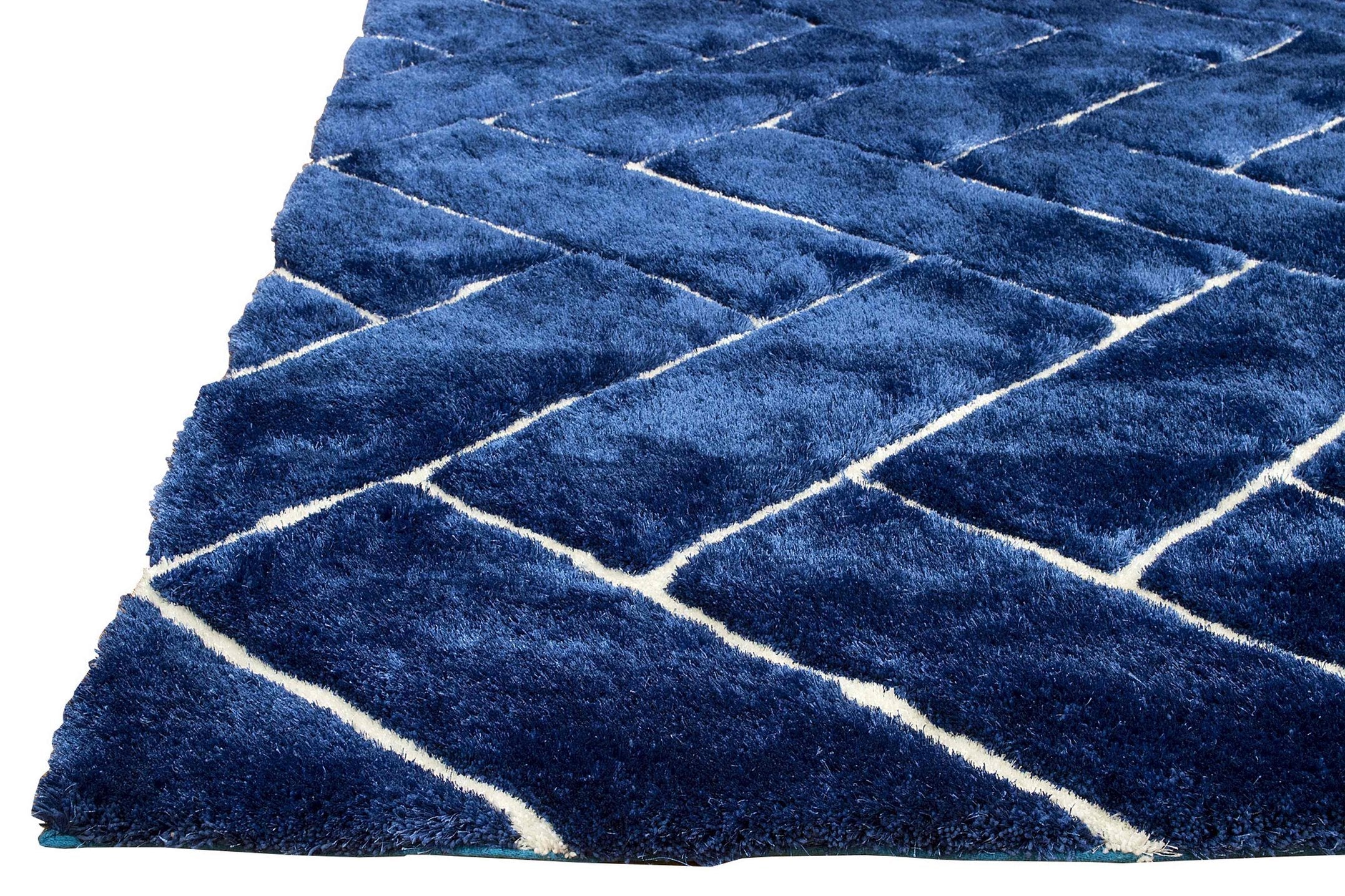 3-D Hand Carved Shaggy Rug - Soft Modern Colors