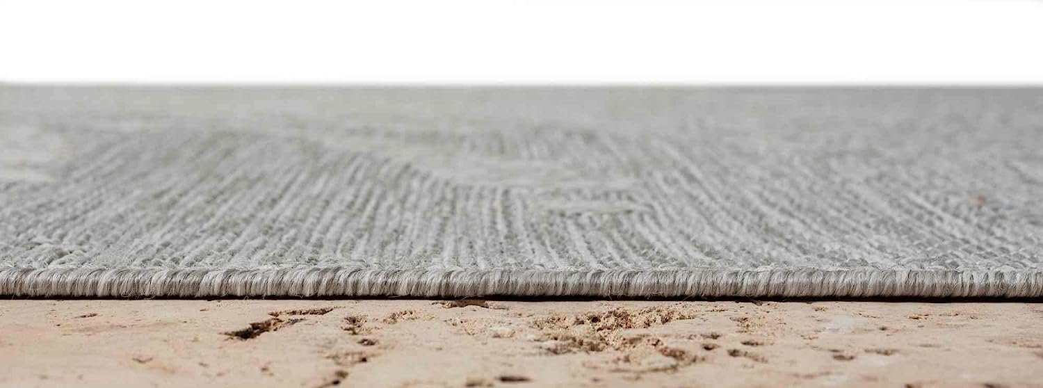 Abstract Outdoor Rug – All-Weather, Easy Clean, and Pet-Friendly