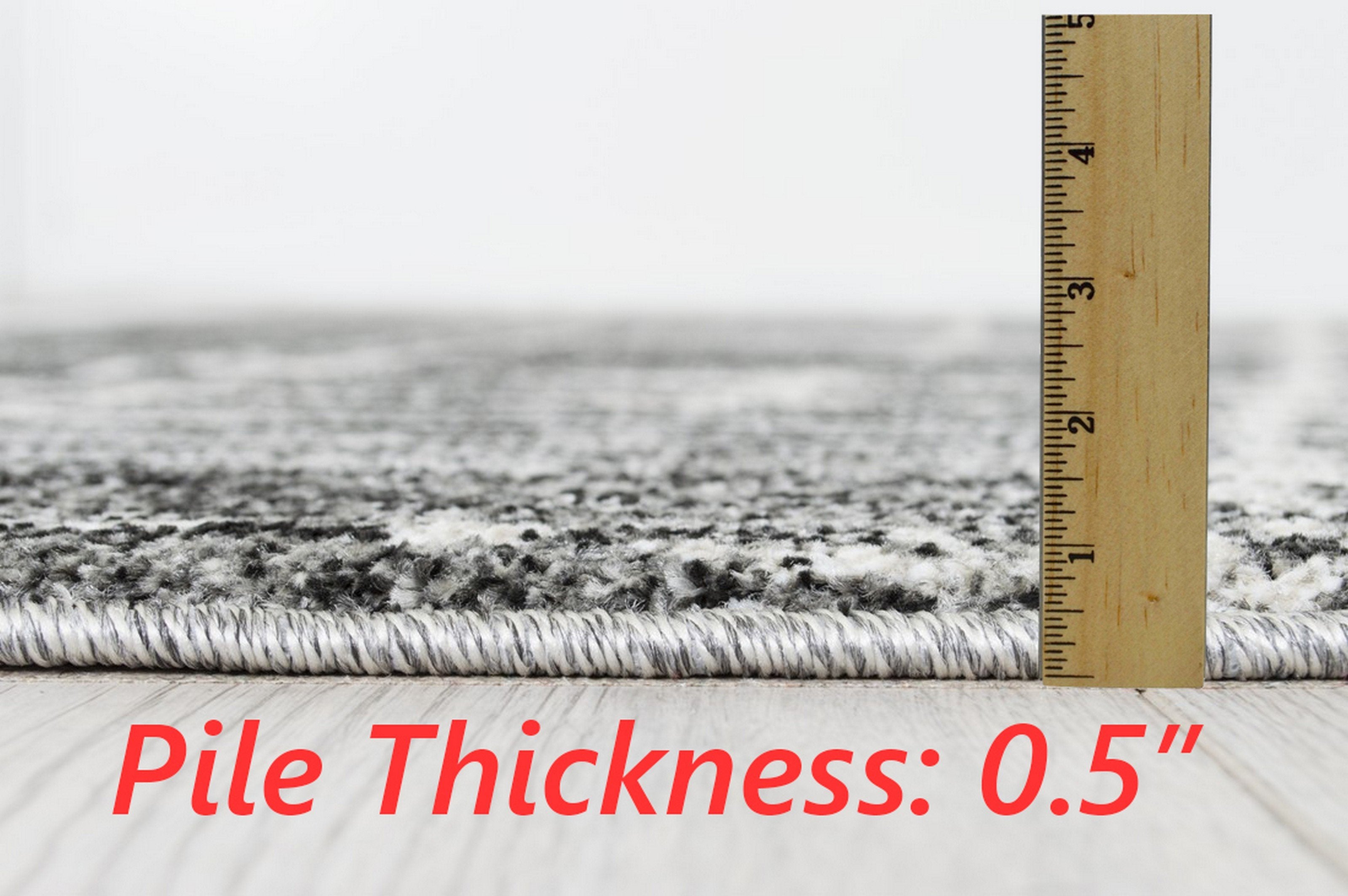 Silver/Ash Gray Thunder Pattern Fashion Rug (5 x 7 feet)