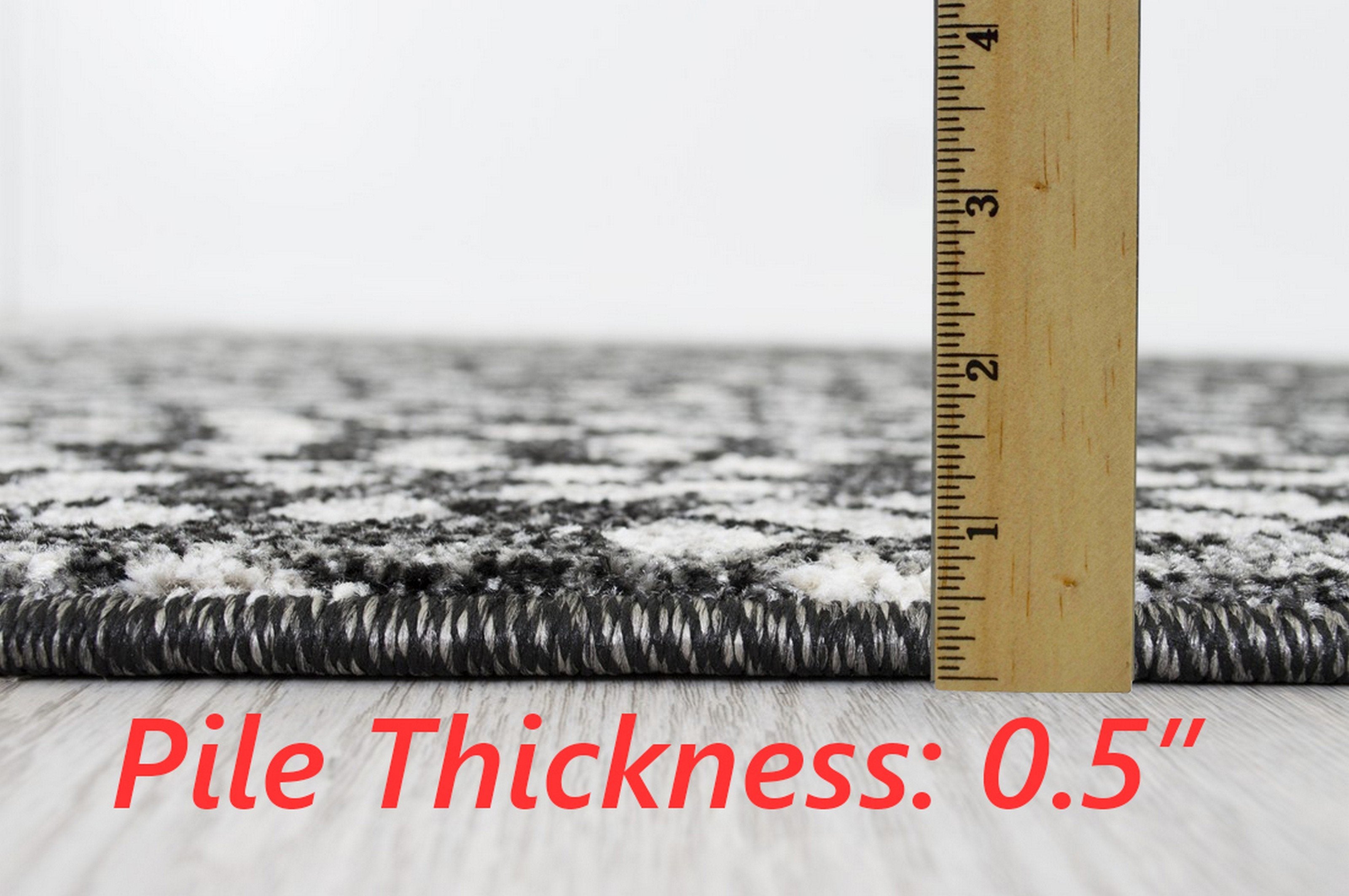 Silver/Ash Gray Polka Dot Pattern Fashion Rug (7x10 feet)