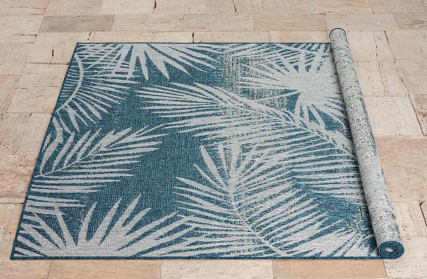 Leaf Pattern Outdoor Rug – Waterproof and Fade-Resistant – 5x7 & 8x10 Sizes