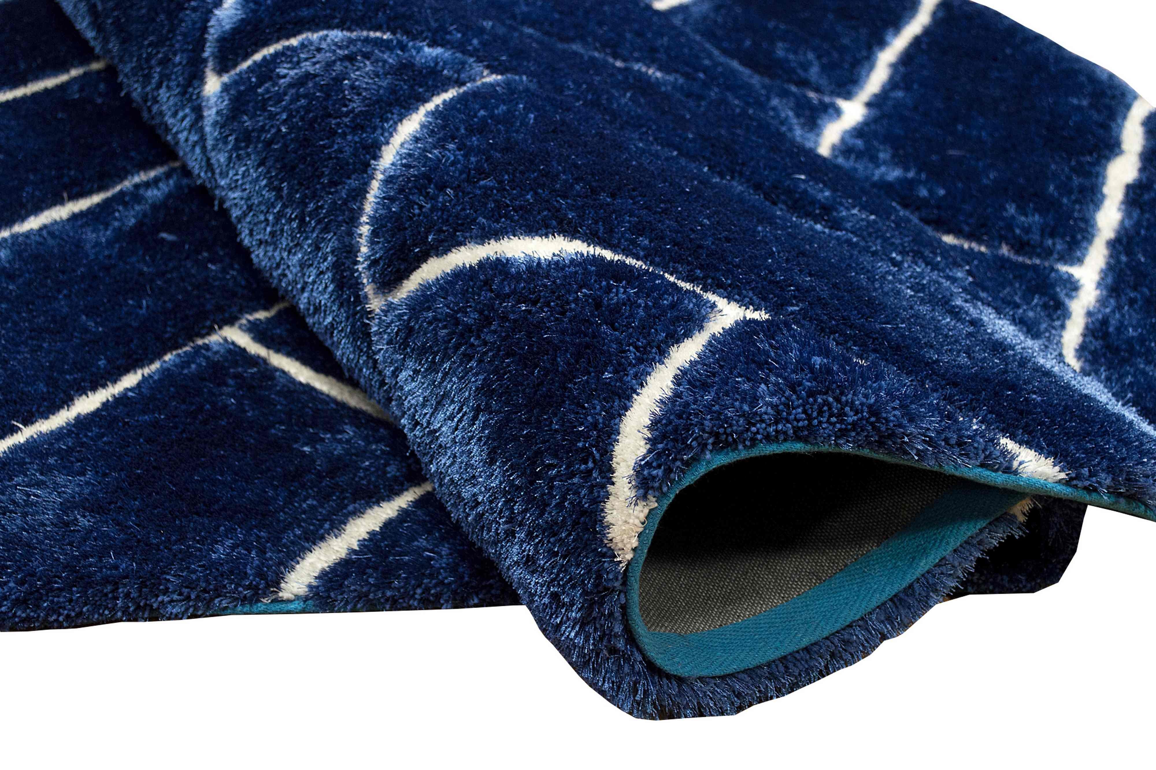 3-D Hand Carved Shaggy Rug - Soft Modern Colors