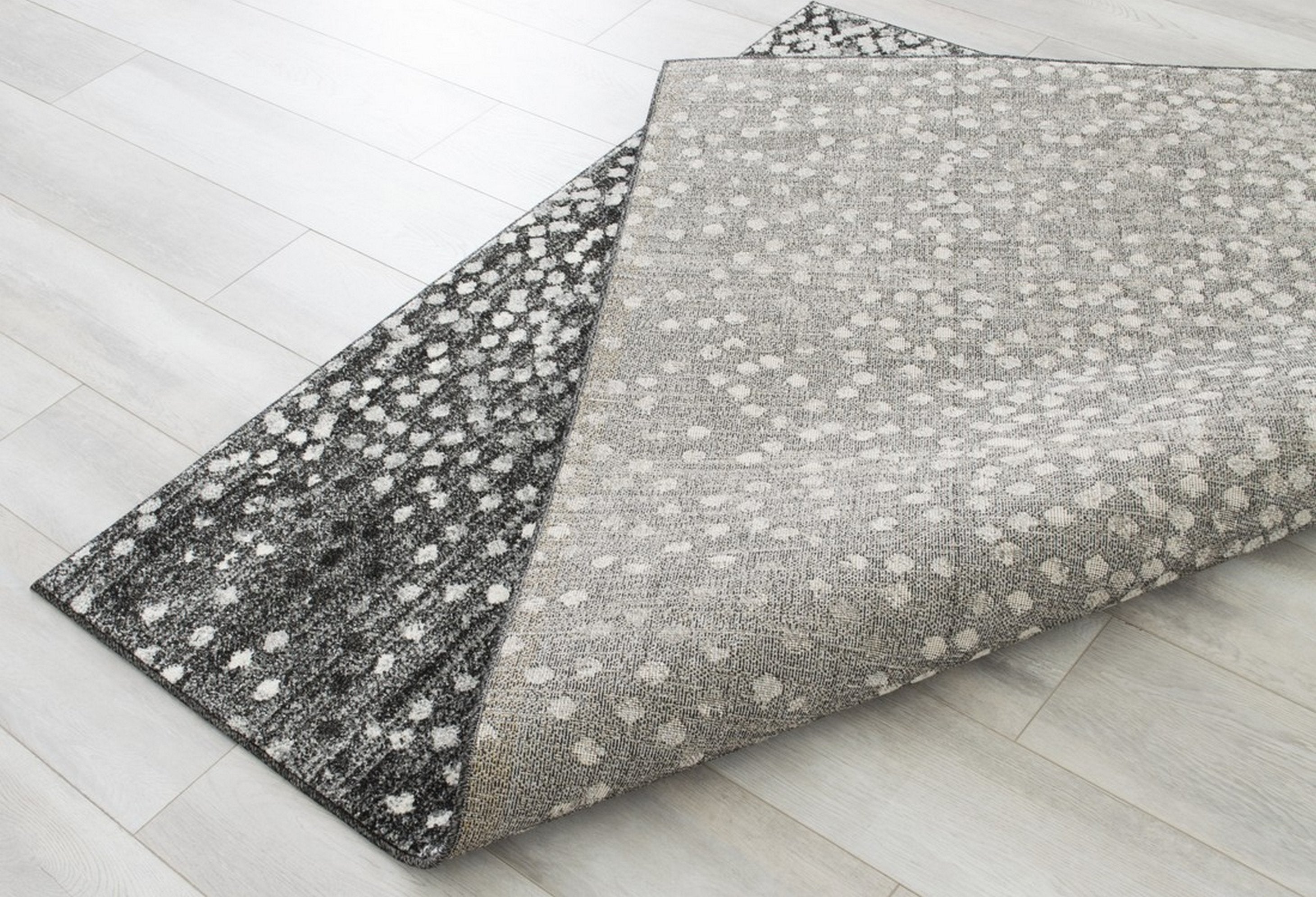 Silver/Ash Gray Polka Dot Pattern Fashion Rug (7x10 feet)
