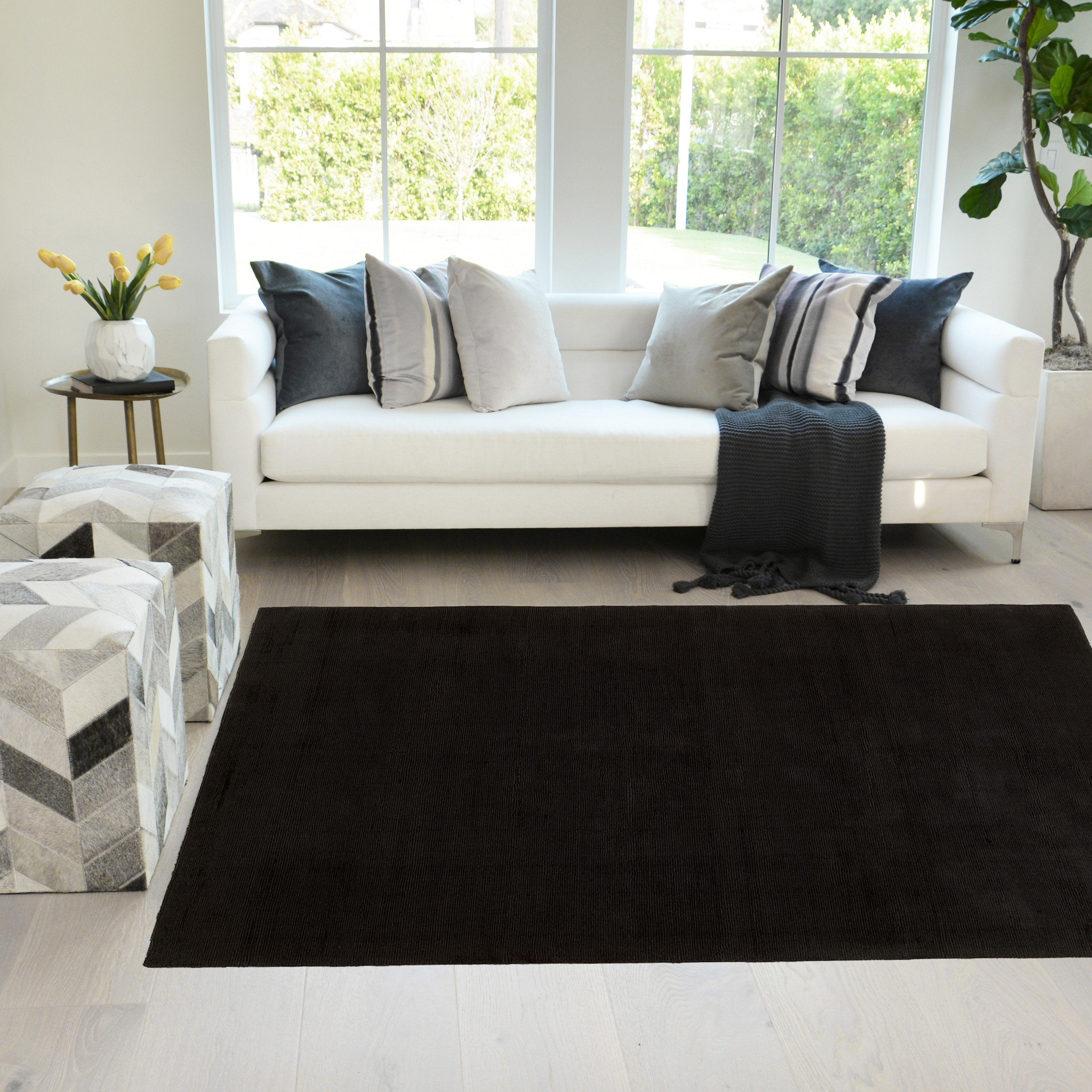 Black Color Rugs Viscose Ultra-Soft Hand Knotted in India Rugs for Dining Room