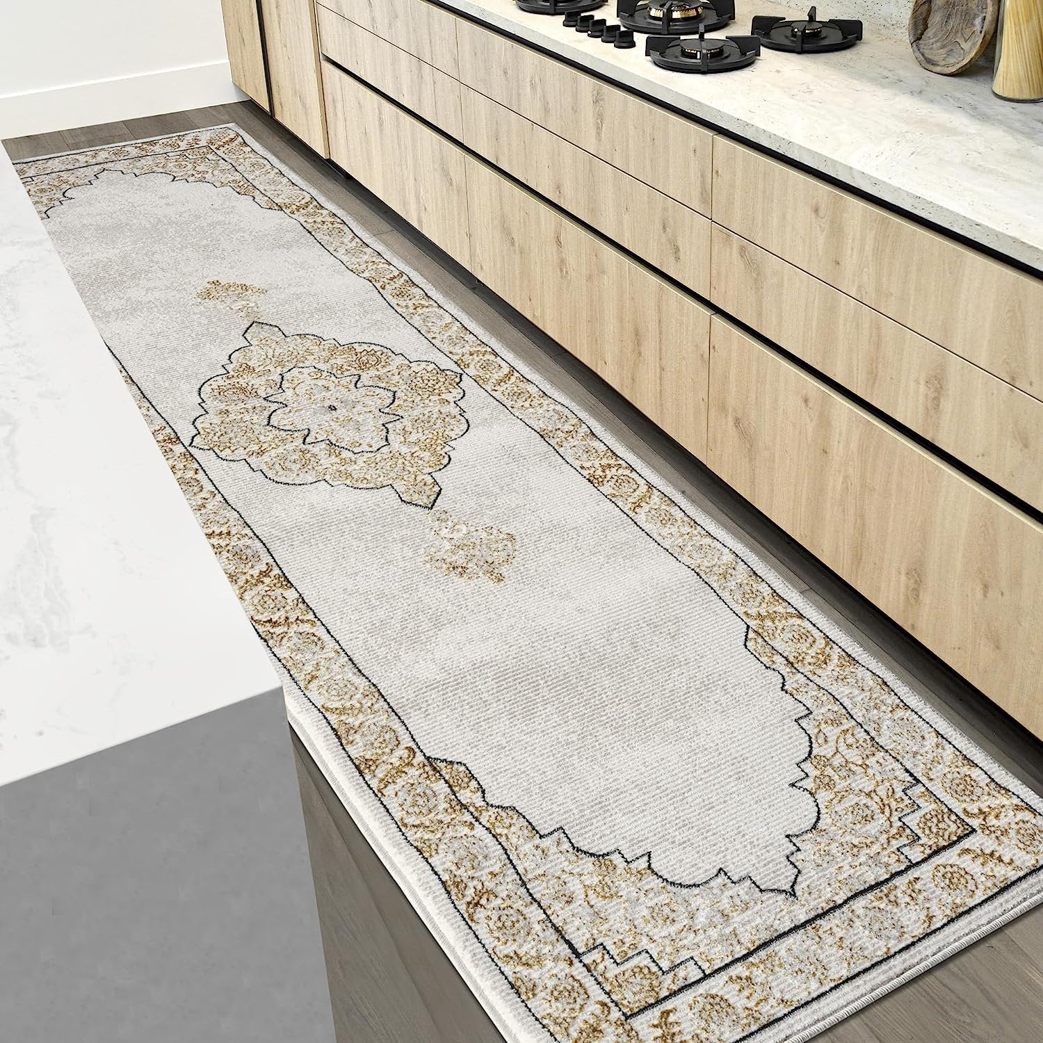 HR Traditional Rug with Simple Faded Design #452