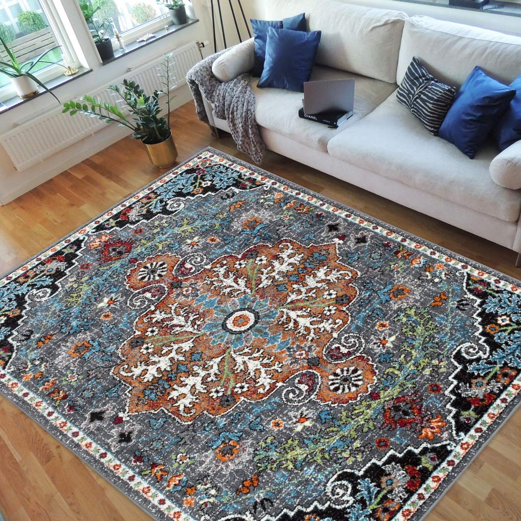 Vibrant Traditional Rugs #83